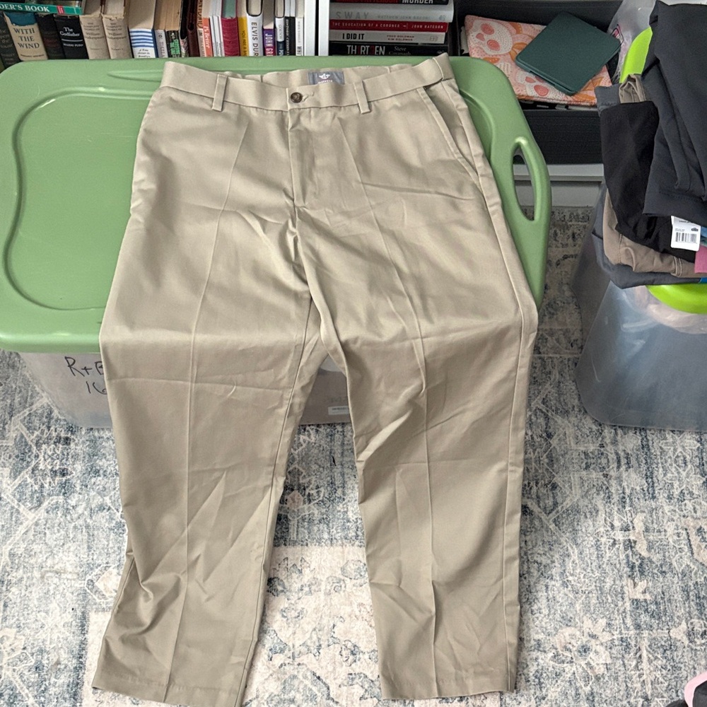 Men's Classic Dockers Khaki Dress Pants - Classic Fit 34x32